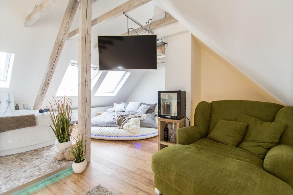 Private Wellness Suiten Mit Whirlpool Essen Kamer foto